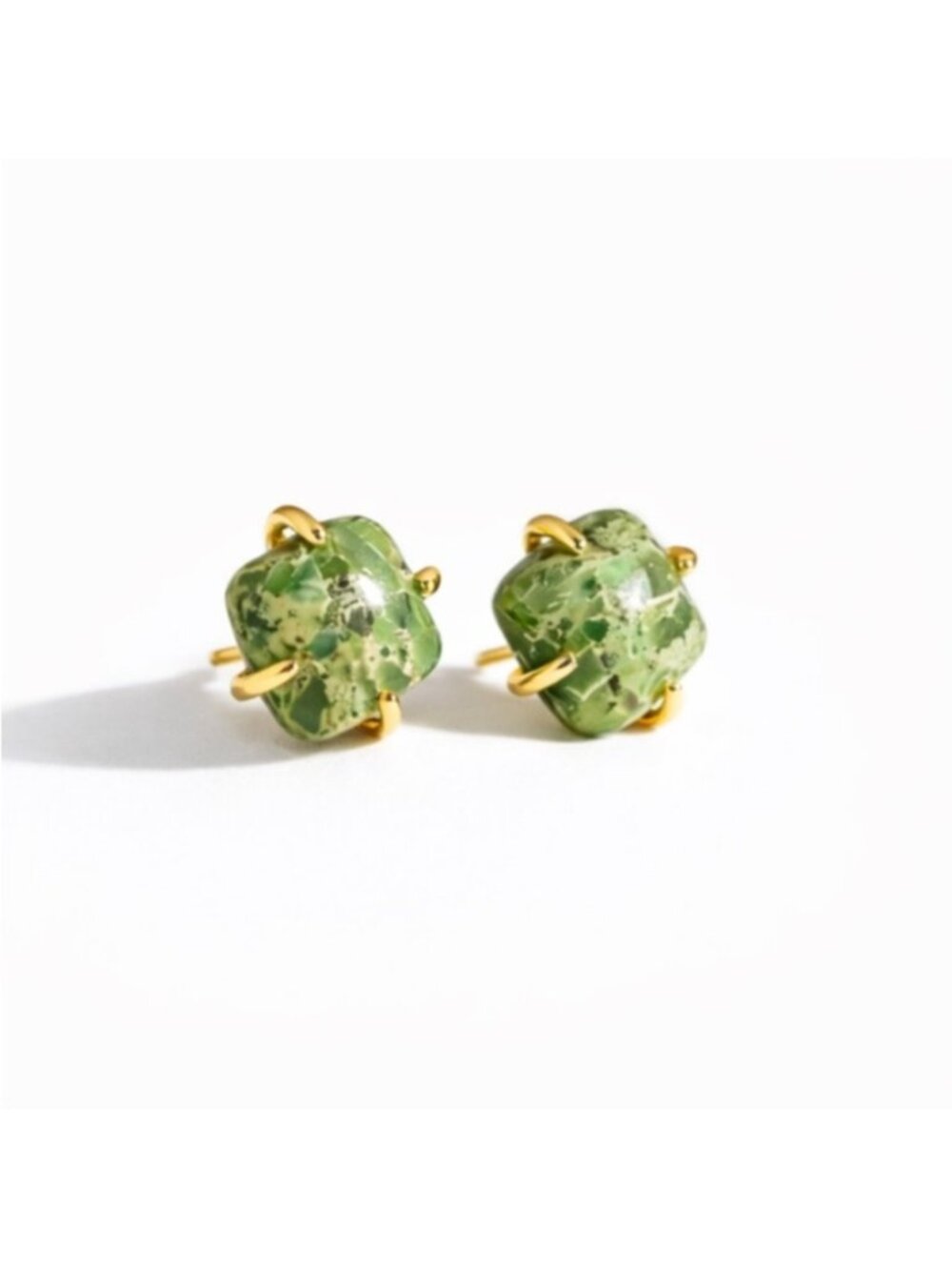 New! Green Marbled Stone Earrings NWOT  (1024)